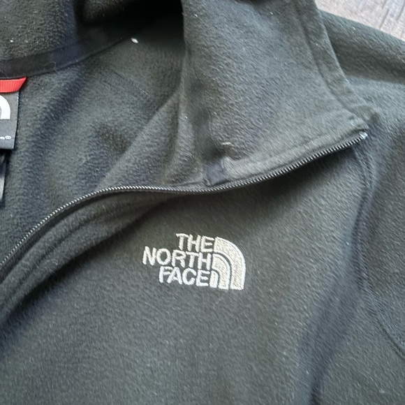 Men’s North Face quarter zip fleece pull over flasher pocket on left sleeve - Picture 3 of 6